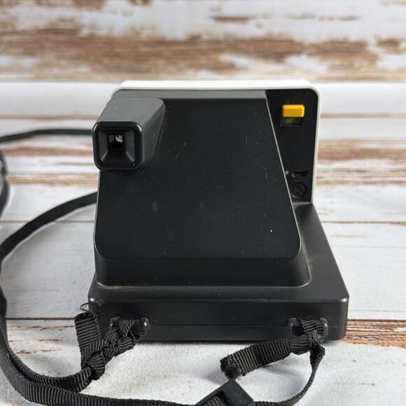 Polaroid One Step 2 I-Type Instant Camera White - Tested Works No Lens Ring - Picture 4 of 4